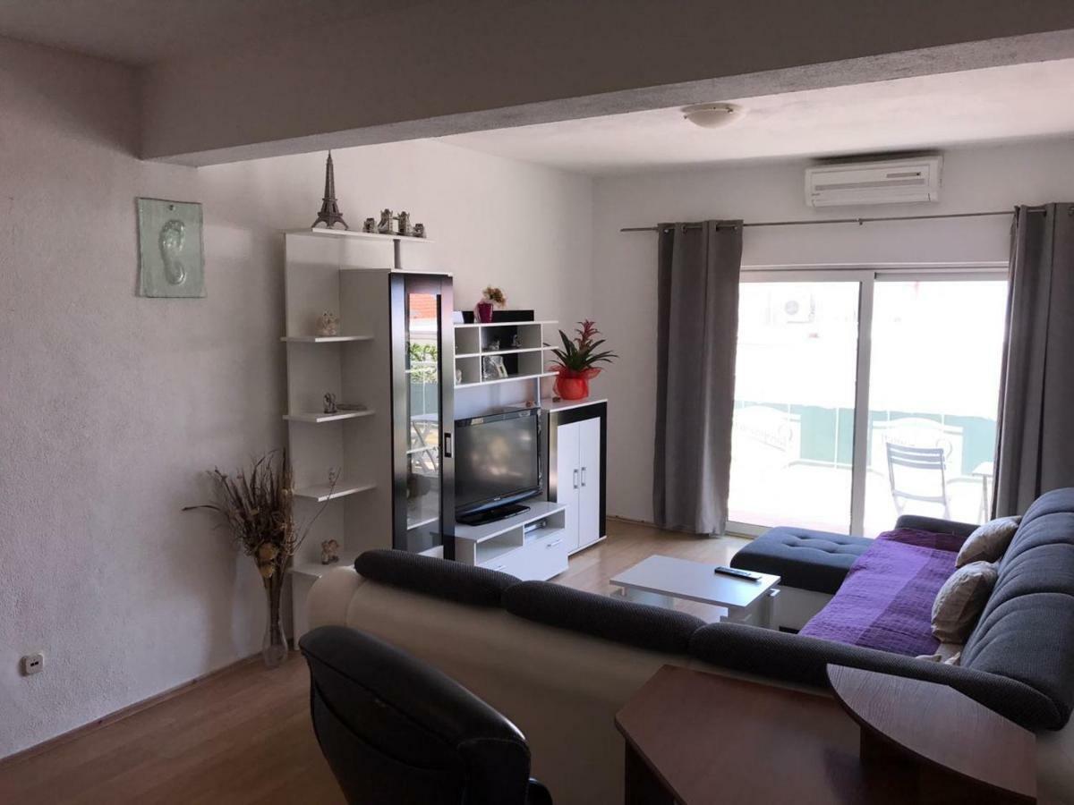 Apartment Nela Baška Voda Exteriér fotografie