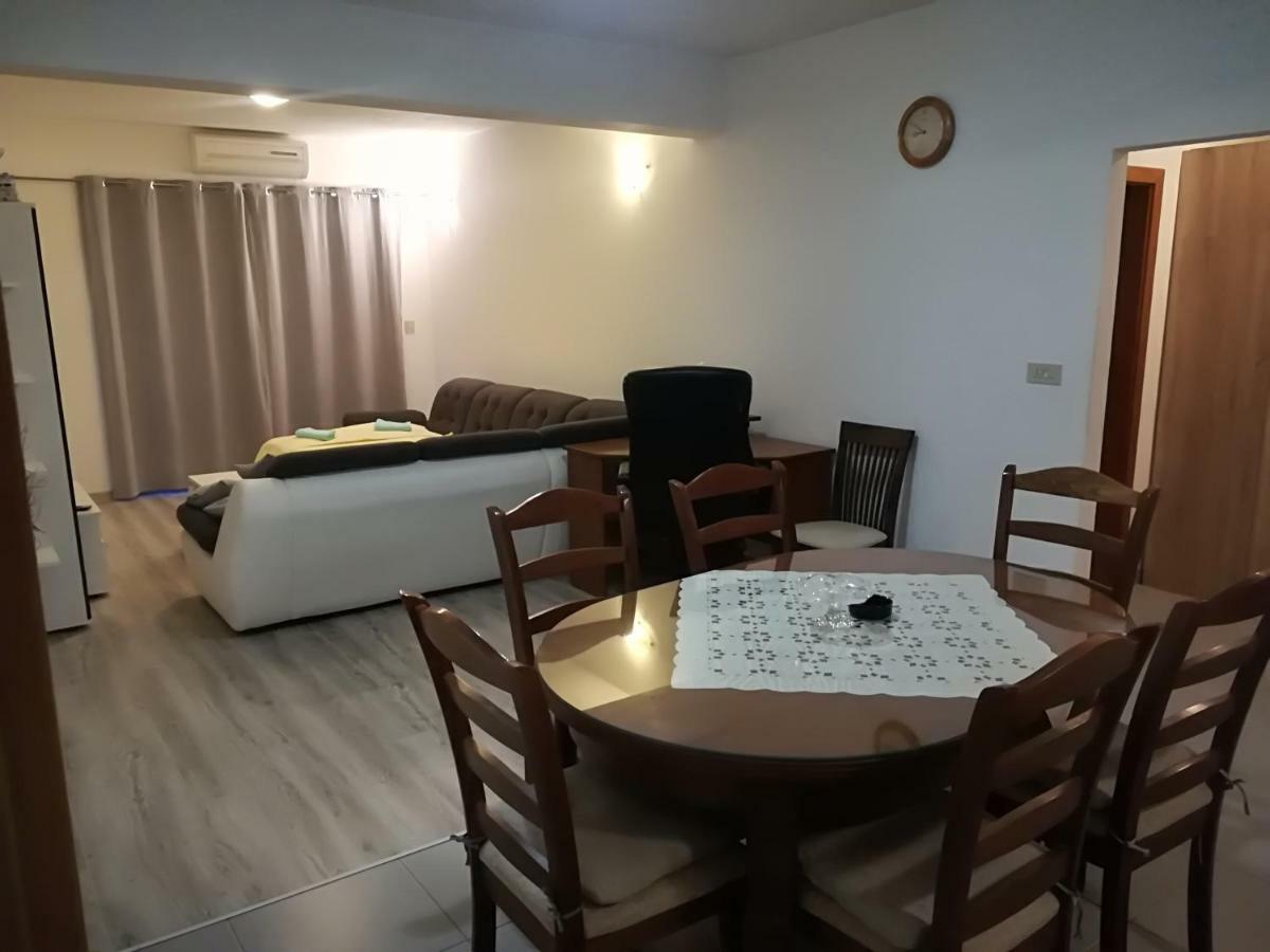 Apartment Nela Baška Voda Exteriér fotografie