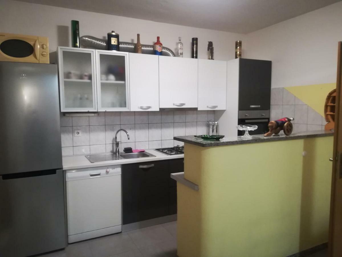 Apartment Nela Baška Voda Exteriér fotografie