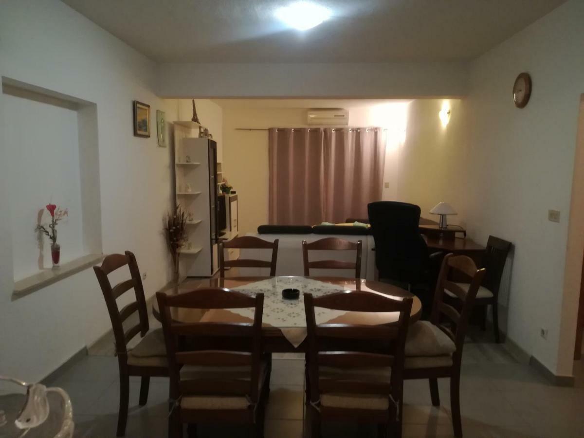 Apartment Nela Baška Voda Exteriér fotografie