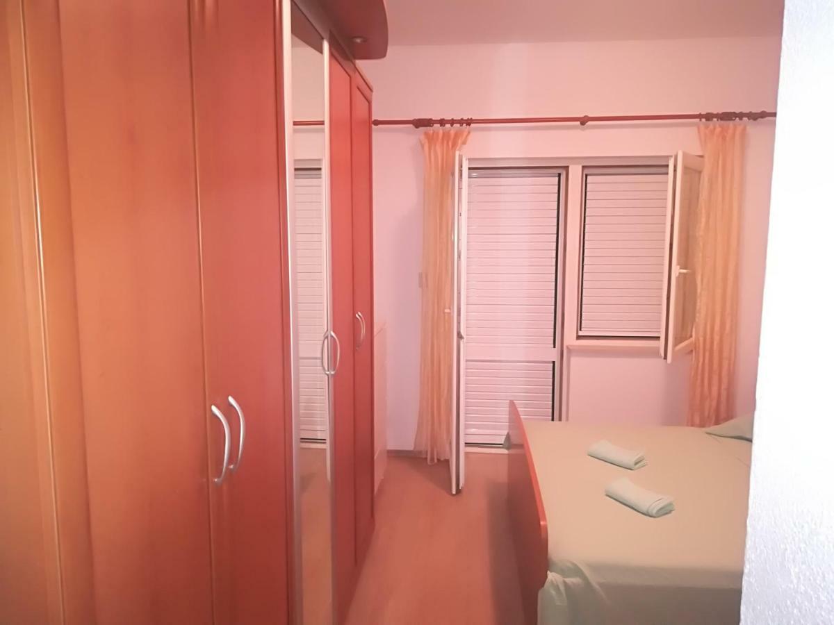 Apartment Nela Baška Voda Exteriér fotografie
